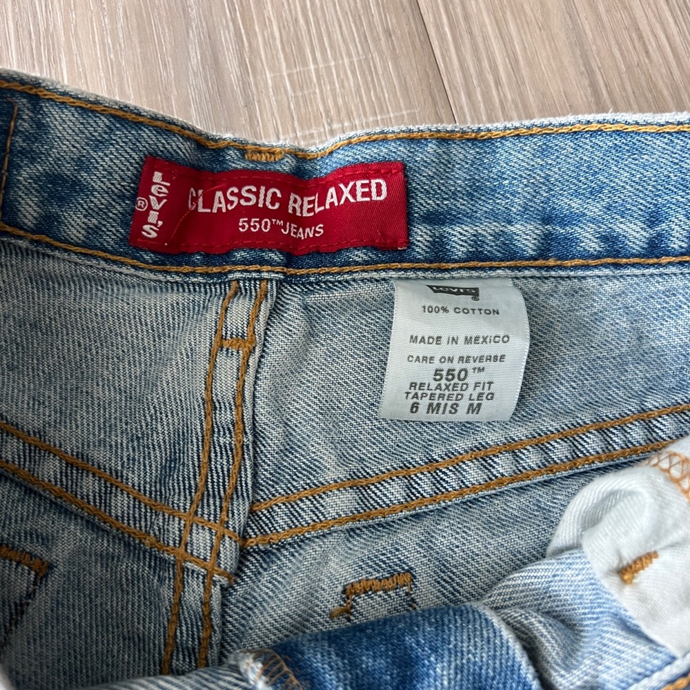 8 pairs of Levi’s shorts sizes 2/4 - Picture 14 of 15